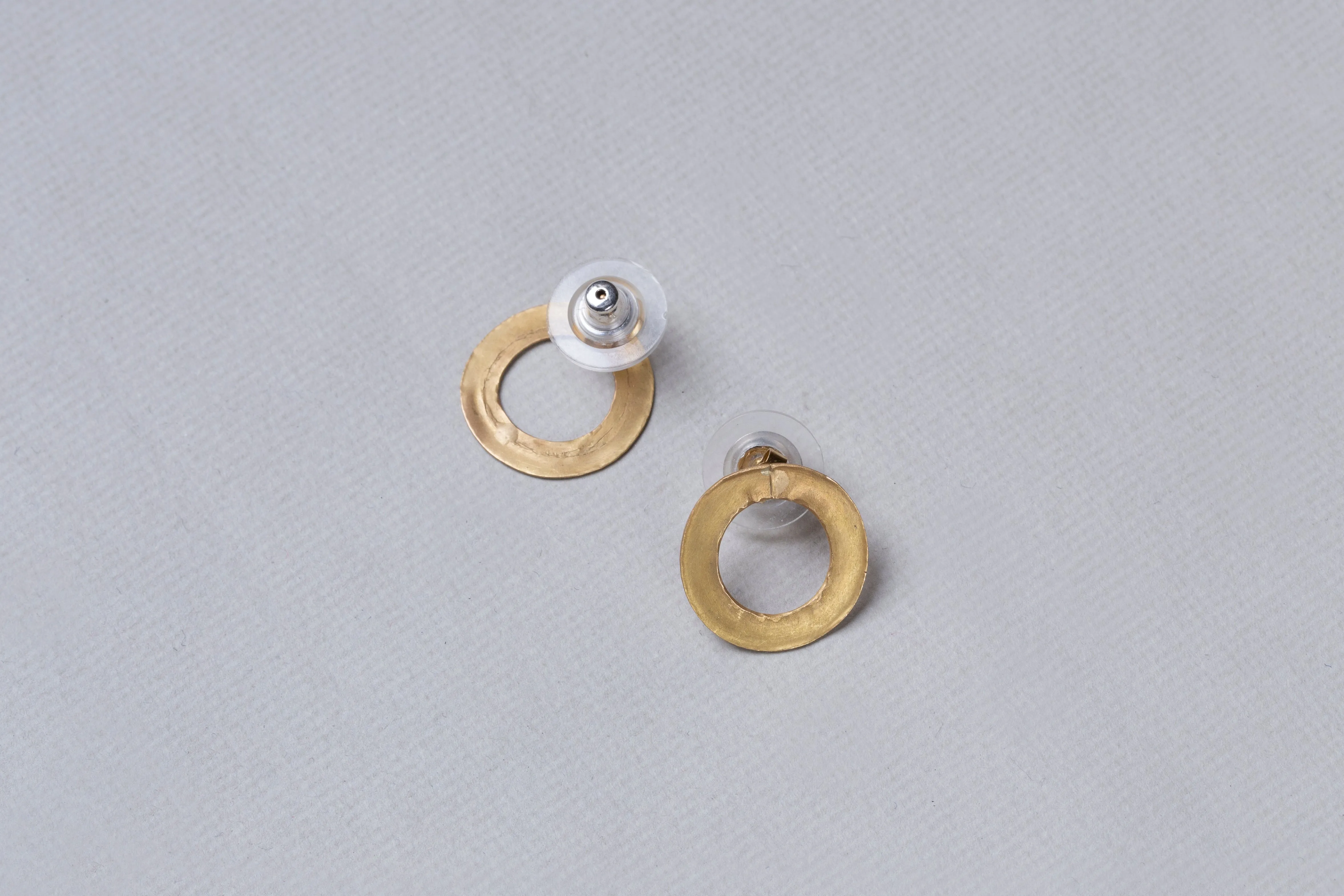 18ct Gold Single Link Stud Earrings