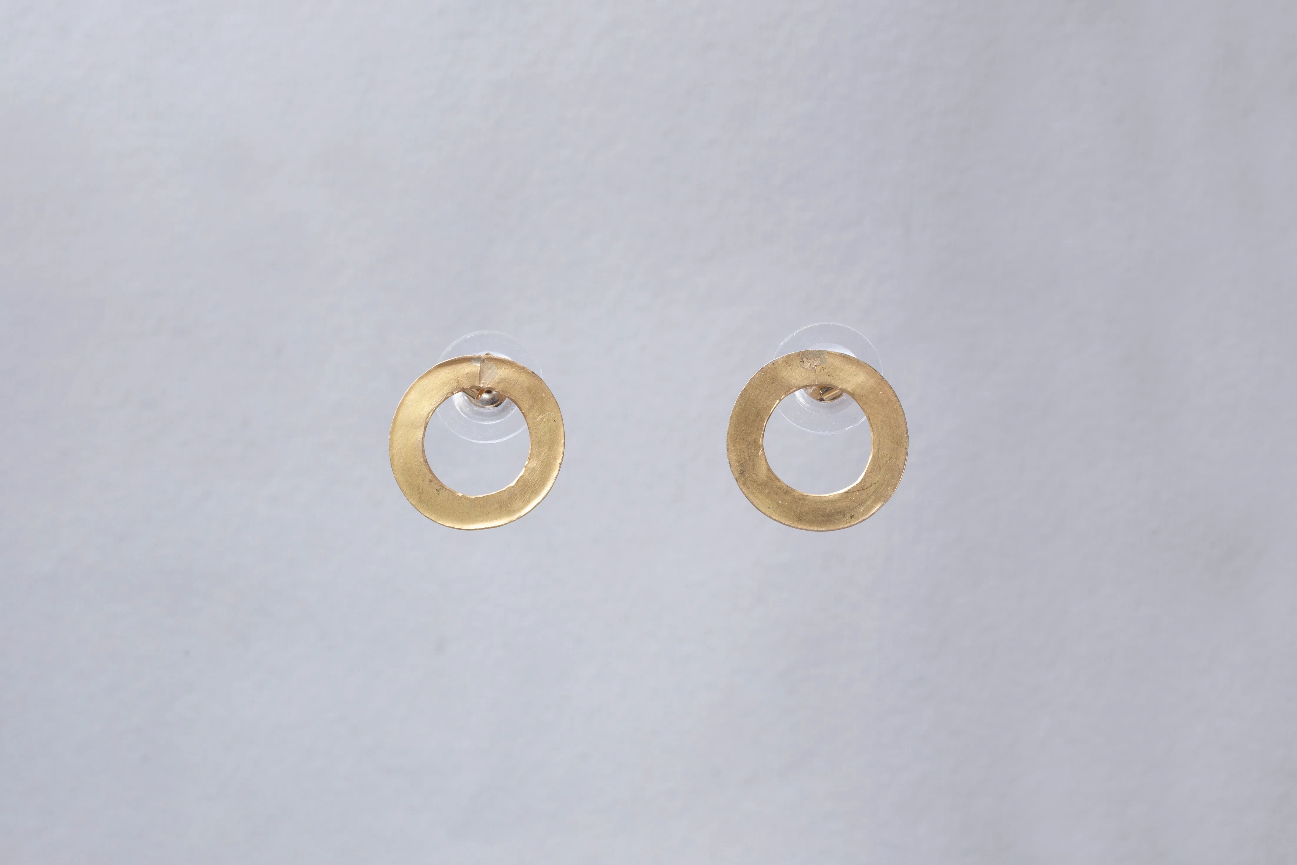 18ct Gold Single Link Stud Earrings