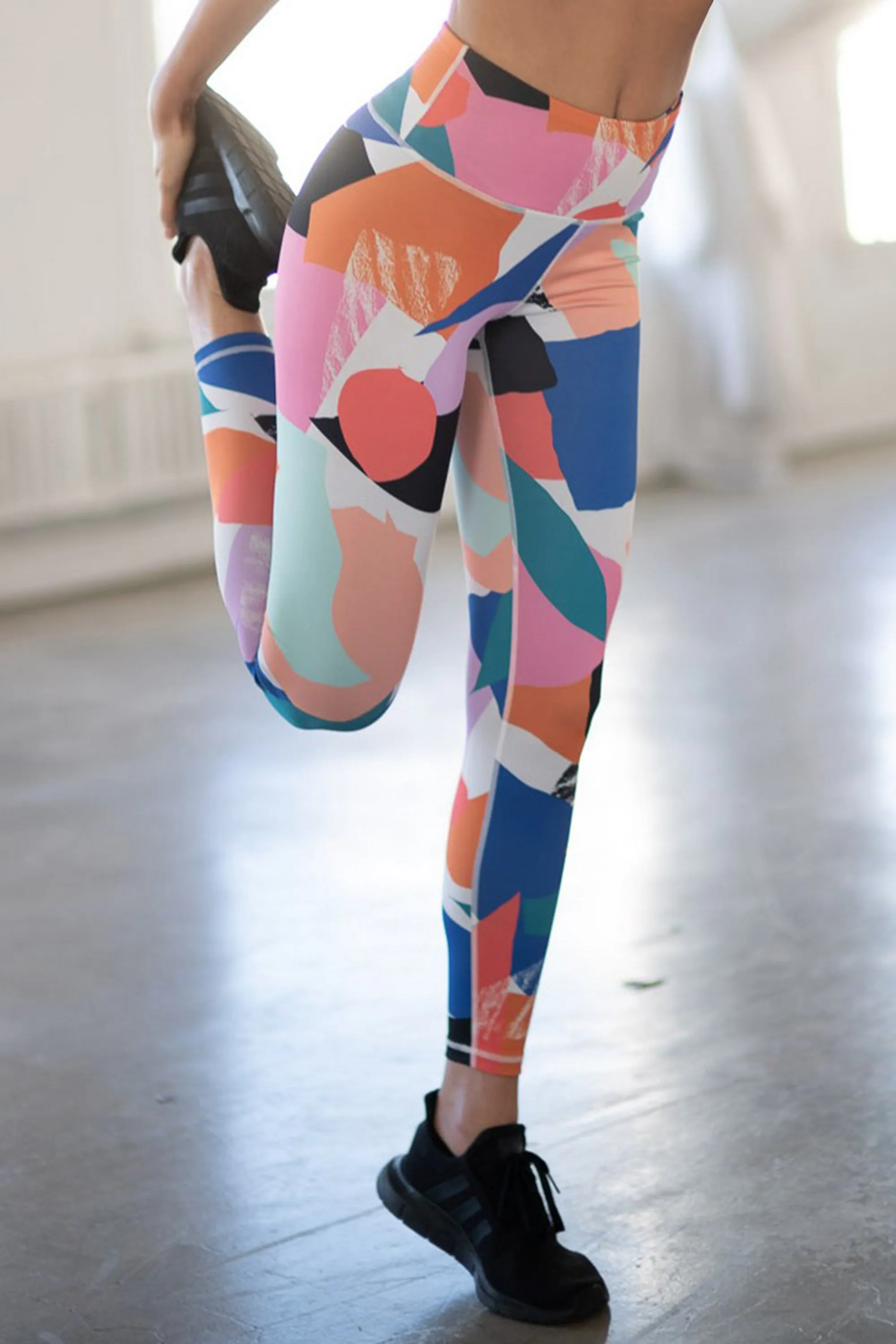 Abstract Modern Geo Shapes Printed Leggings