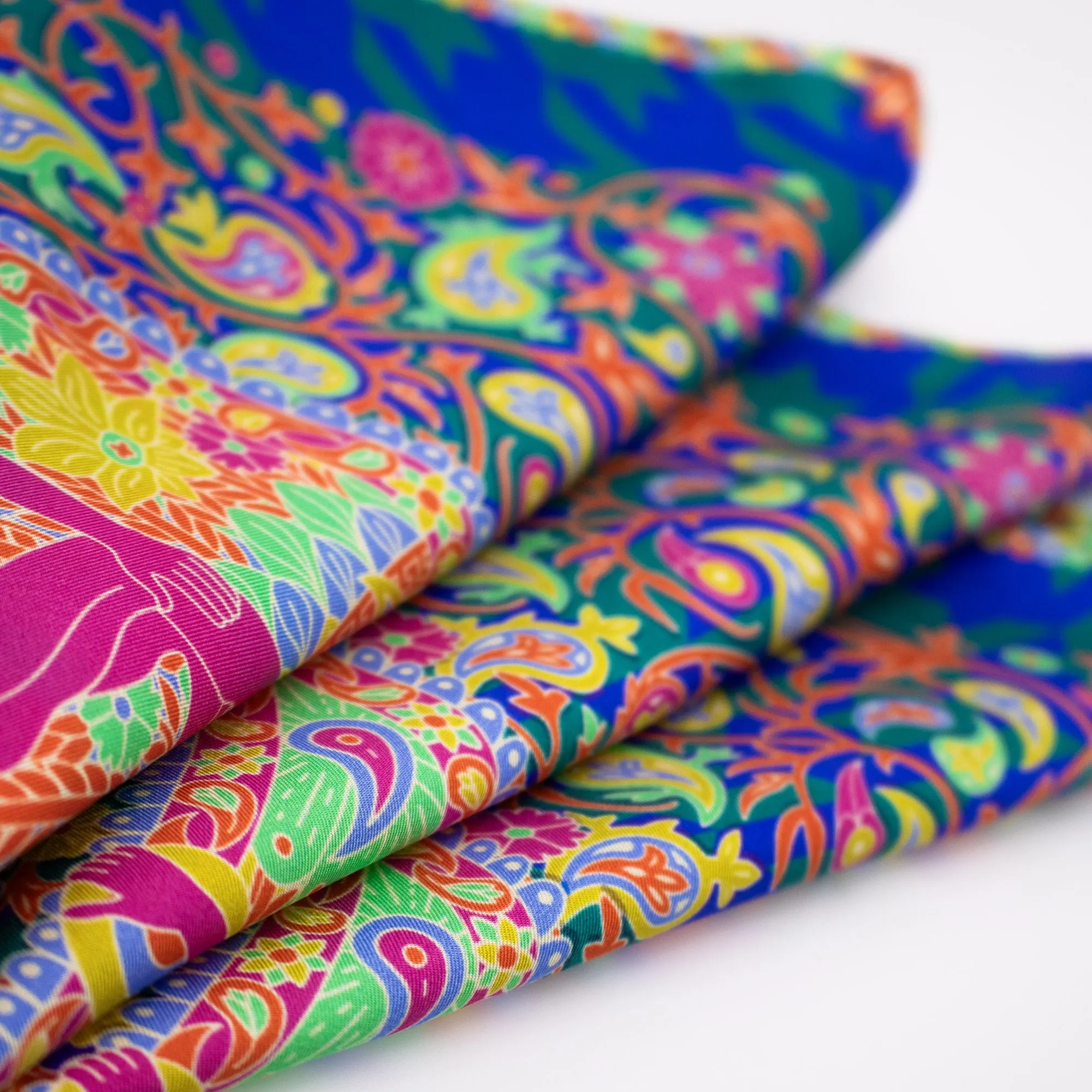 Discobolos Varanasi, Paisley Gods Silk Pocket Square