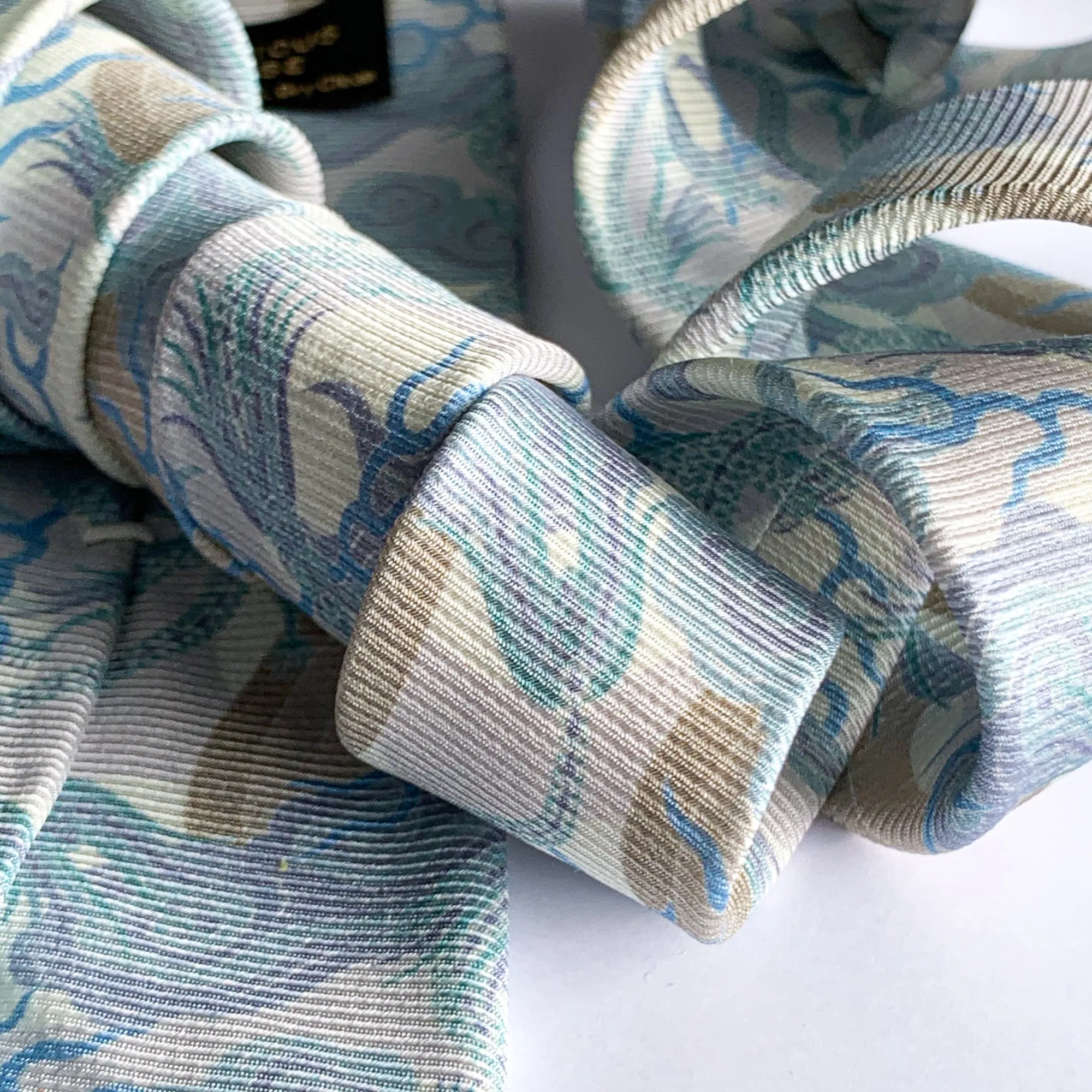 Dragon Tie, Argentum – Silk Neck Tie