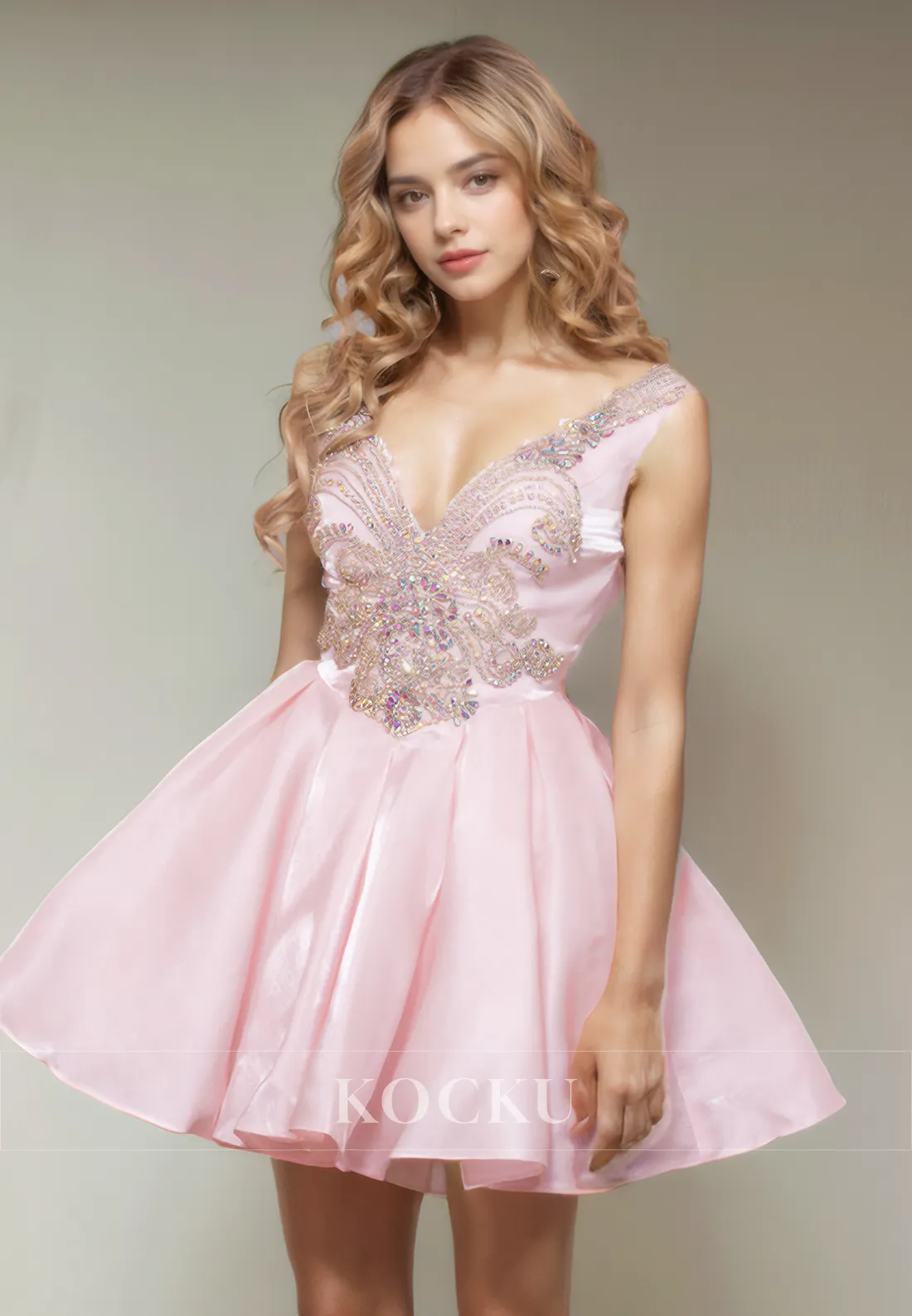 Elegant & Luxurious V-Neck Sleeveless Sequined A-Line Party Homecoming Dress