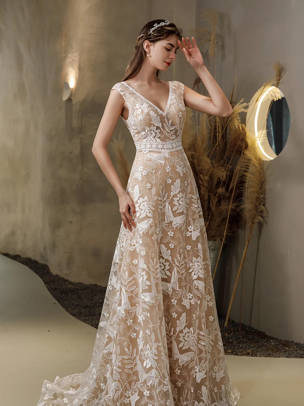 Luxurious Boho Illusion Lace Cap Sleeve Wedding Dress