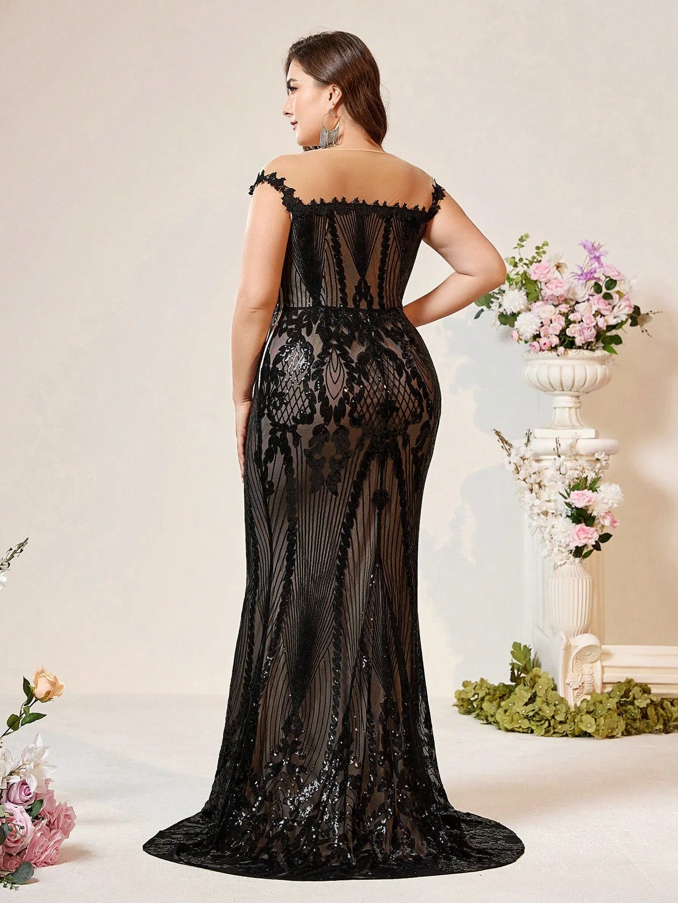 Plus Size Black Lace Sheer Luxurious Beaded Mermaid Dress