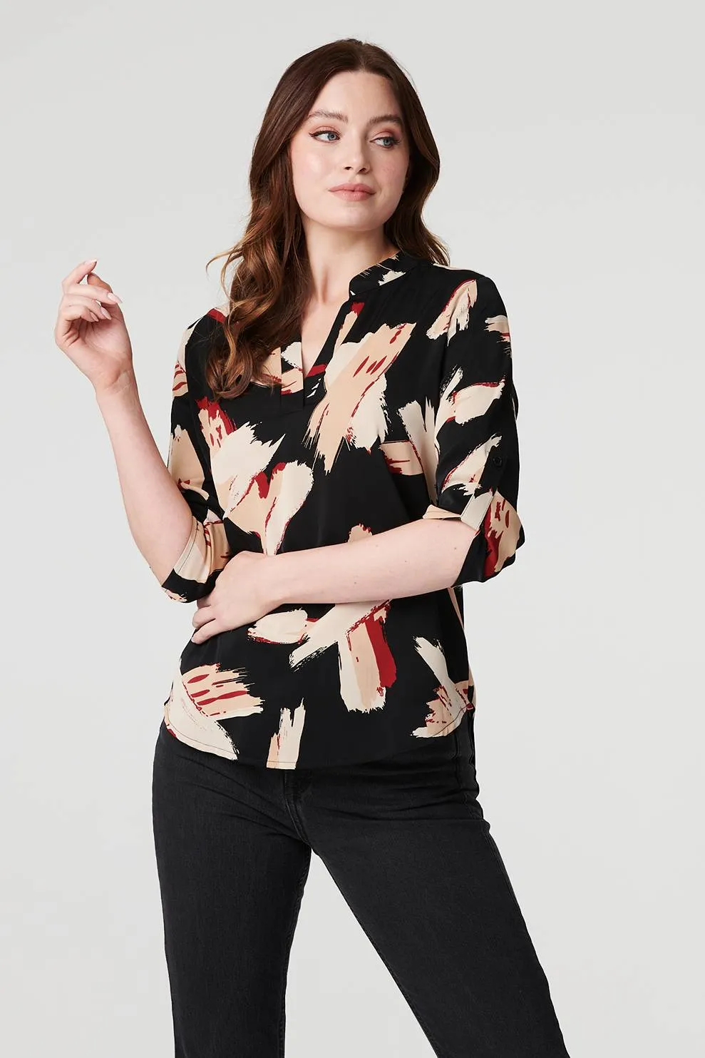 Printed Collarless V-Neck Blouse