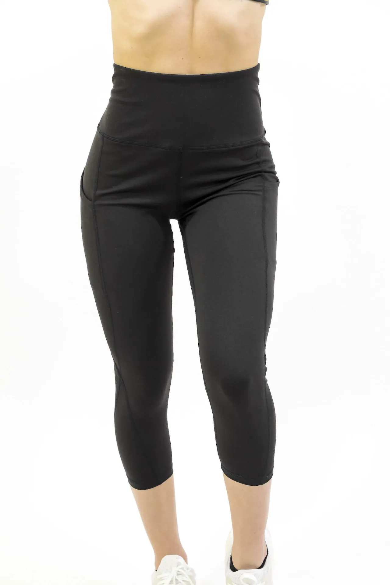 Seajoy Athletic High-Waisted Capri Leggings with Hip Pockets - Comfortable and Stylish Activewear for Women