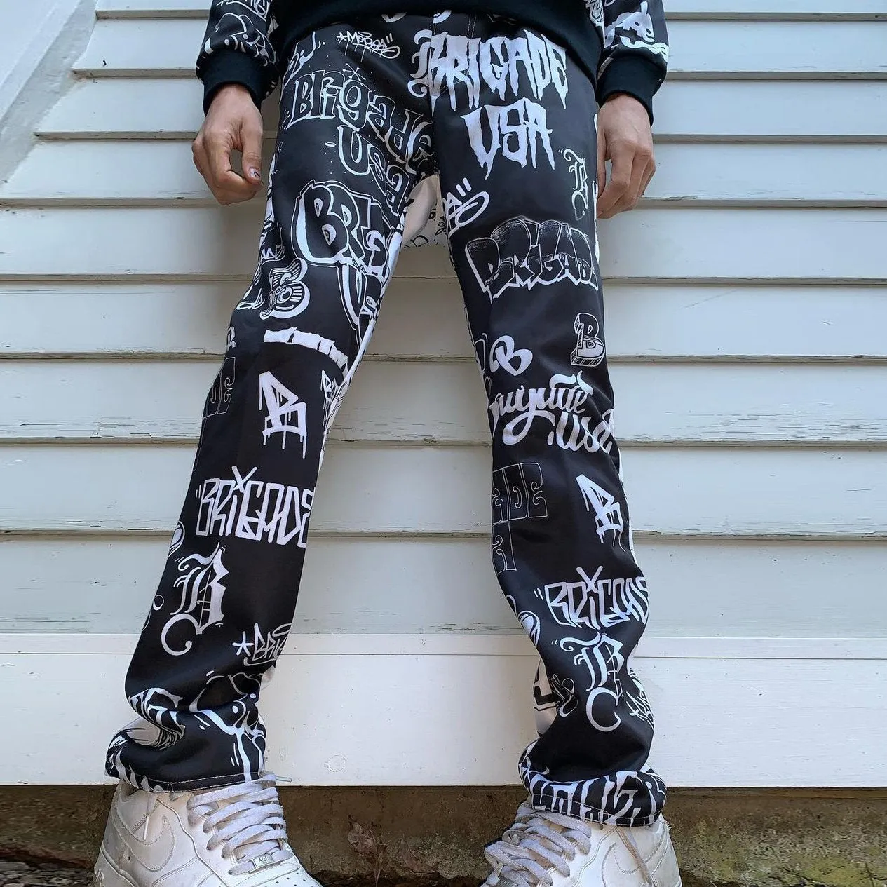 Stitching contrast graffiti print street trousers