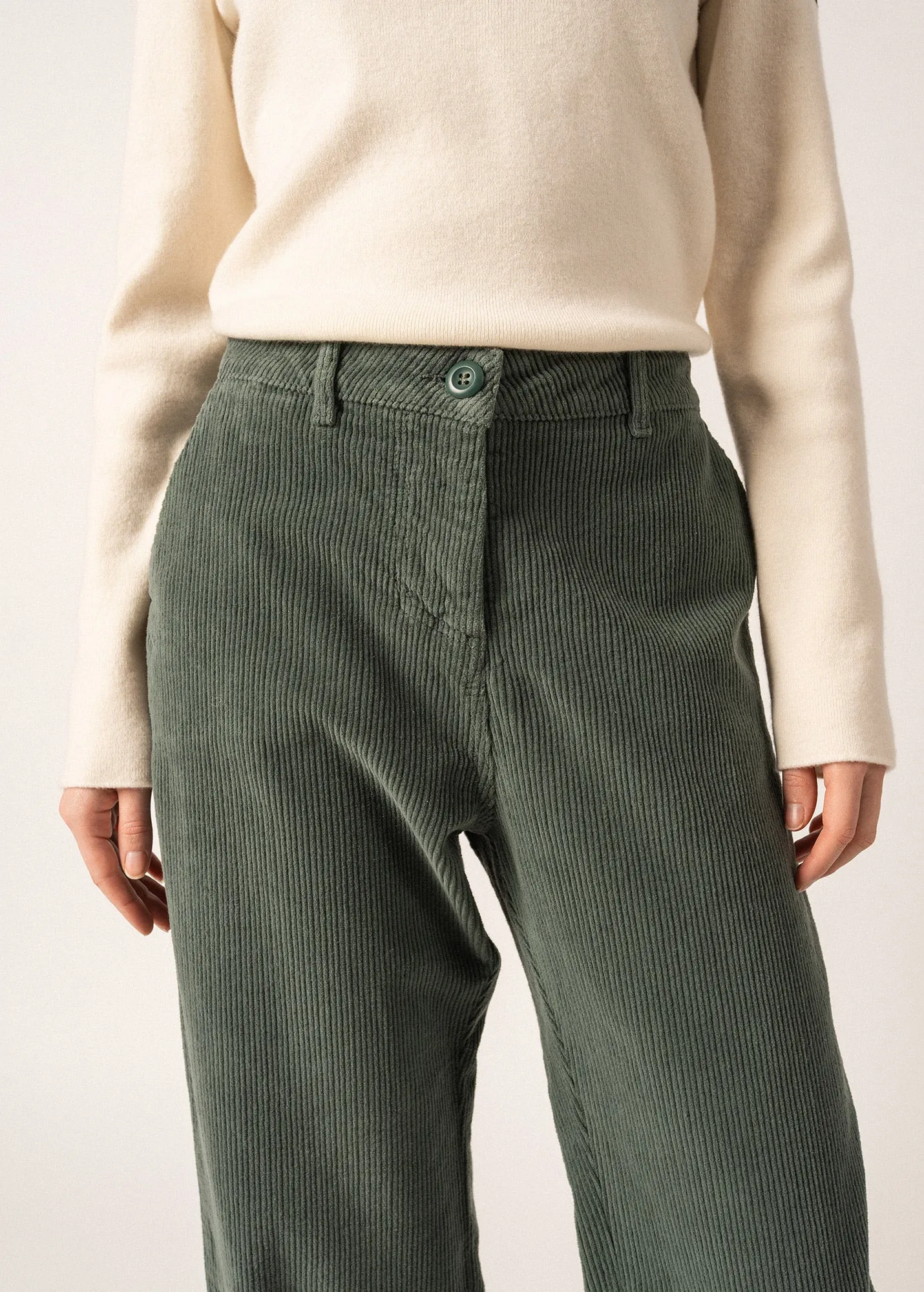 Tess Velvet Trousers - straight cut (VEGETAL)