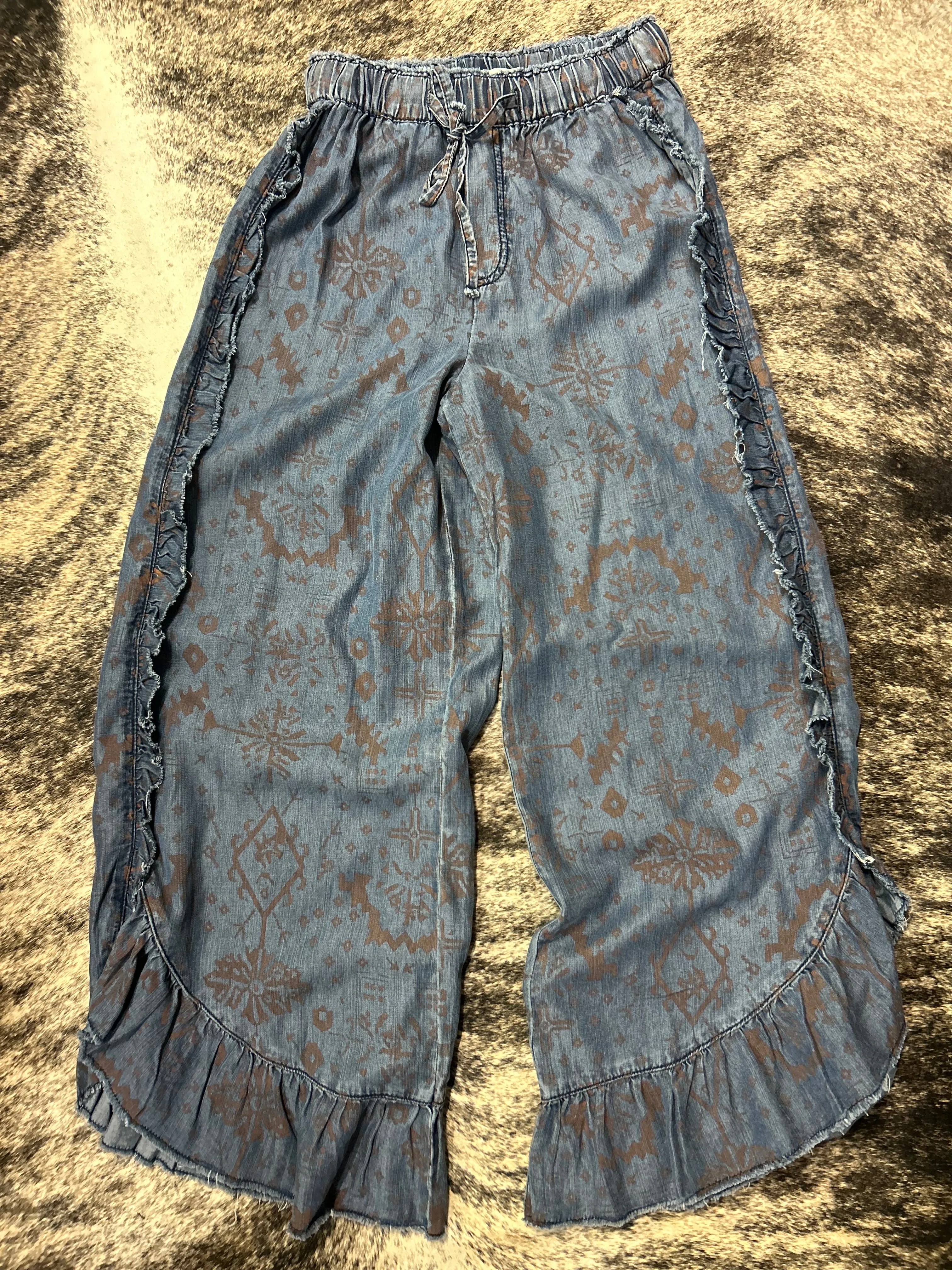 Western Print Ruffle Pant